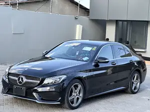 Mercedes-Benz C200 2014 Black