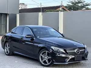Mercedes-Benz C200 2014 Black