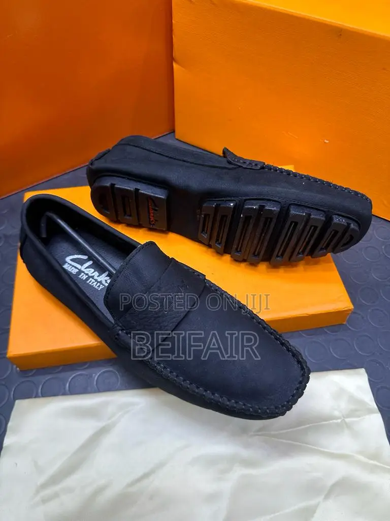 Original Clarks Leather Loafers | Viatu Vya Kiume