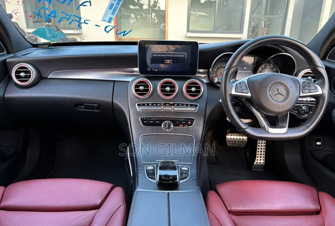 Mercedes-Benz C200 2014 Black