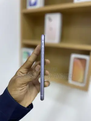 Apple iPhone 11 64 GB Purple