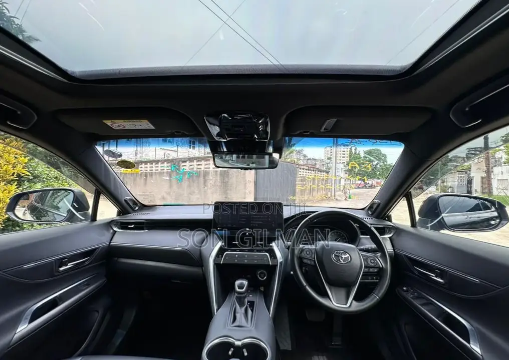 Toyota Harrier 2021 Black