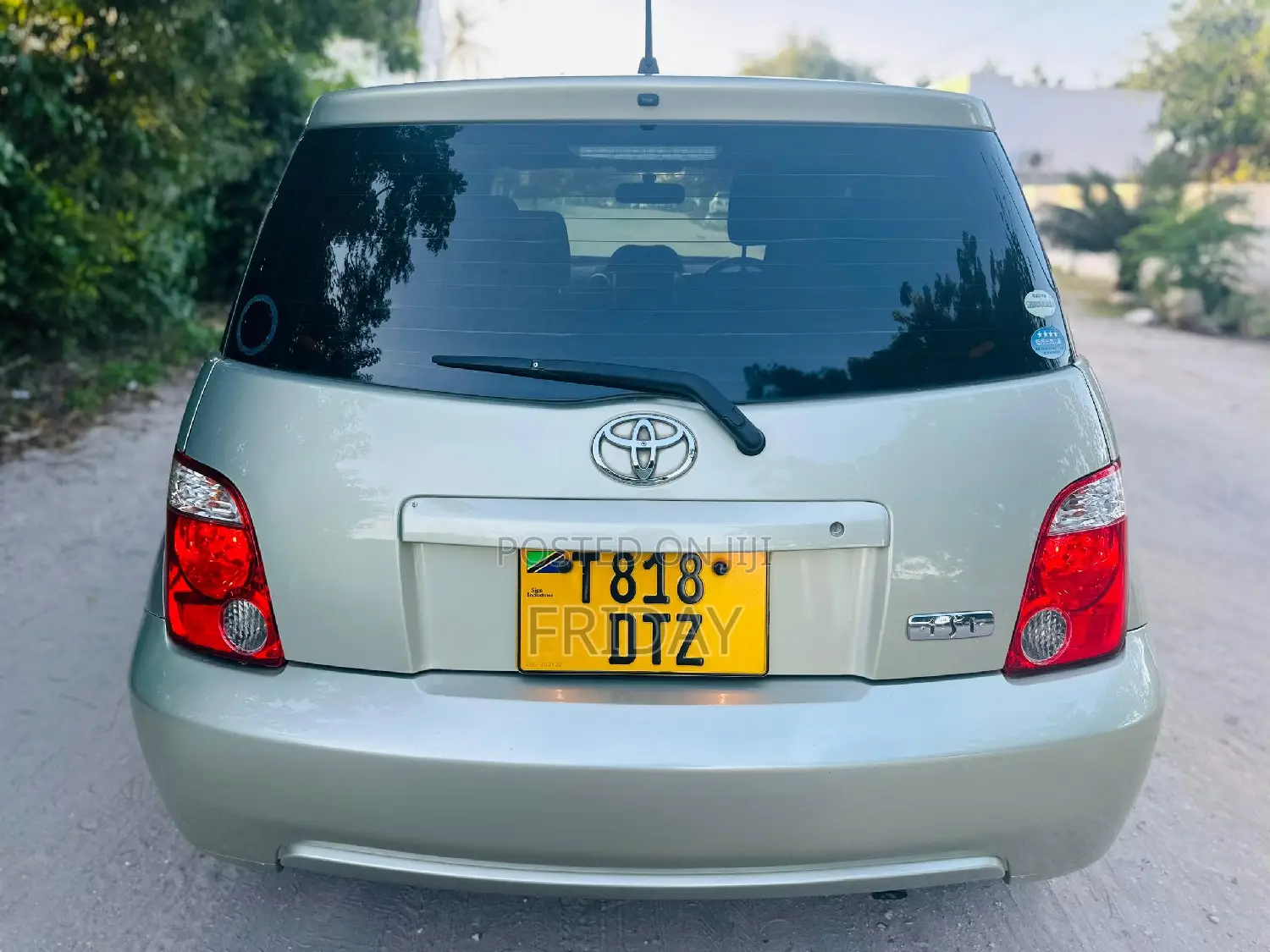 Toyota IST 2007 Green