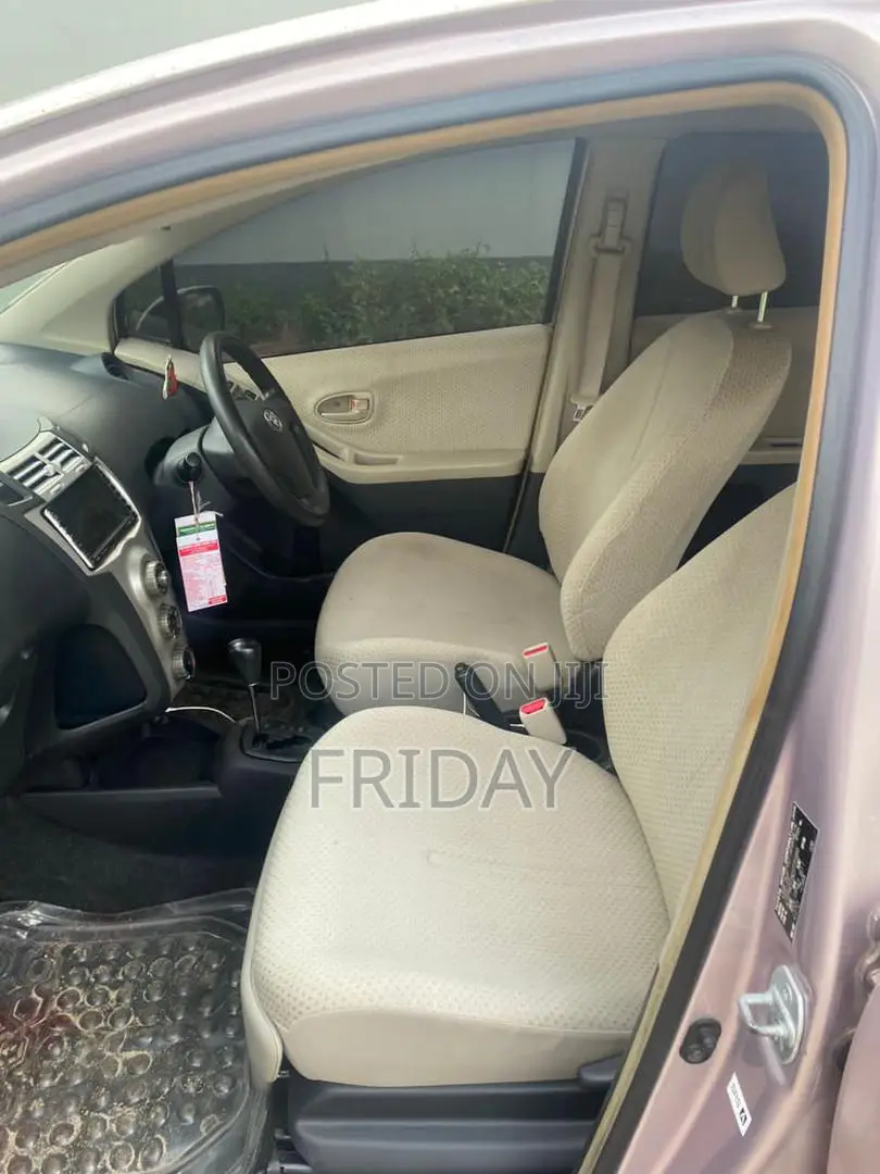 Toyota IST 2007 Green