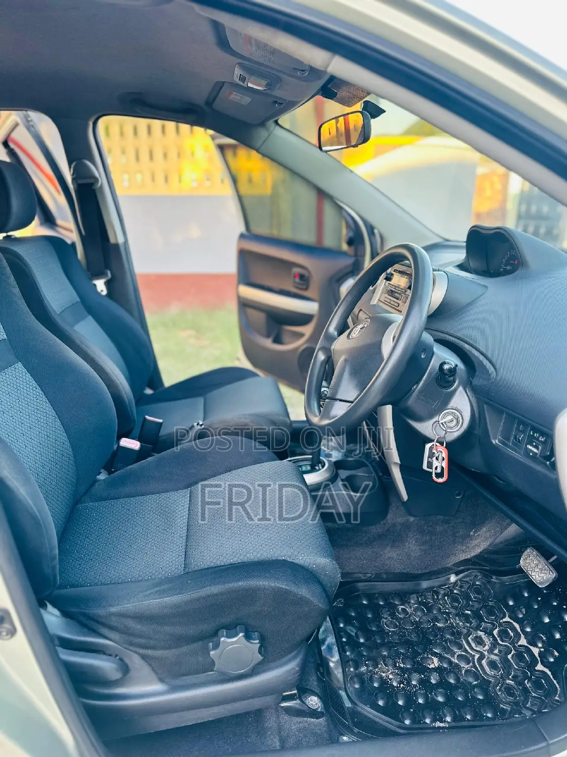 Toyota IST 2007 Green