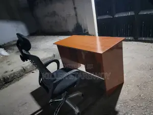 Meza Ya Ofisin Na Kiti