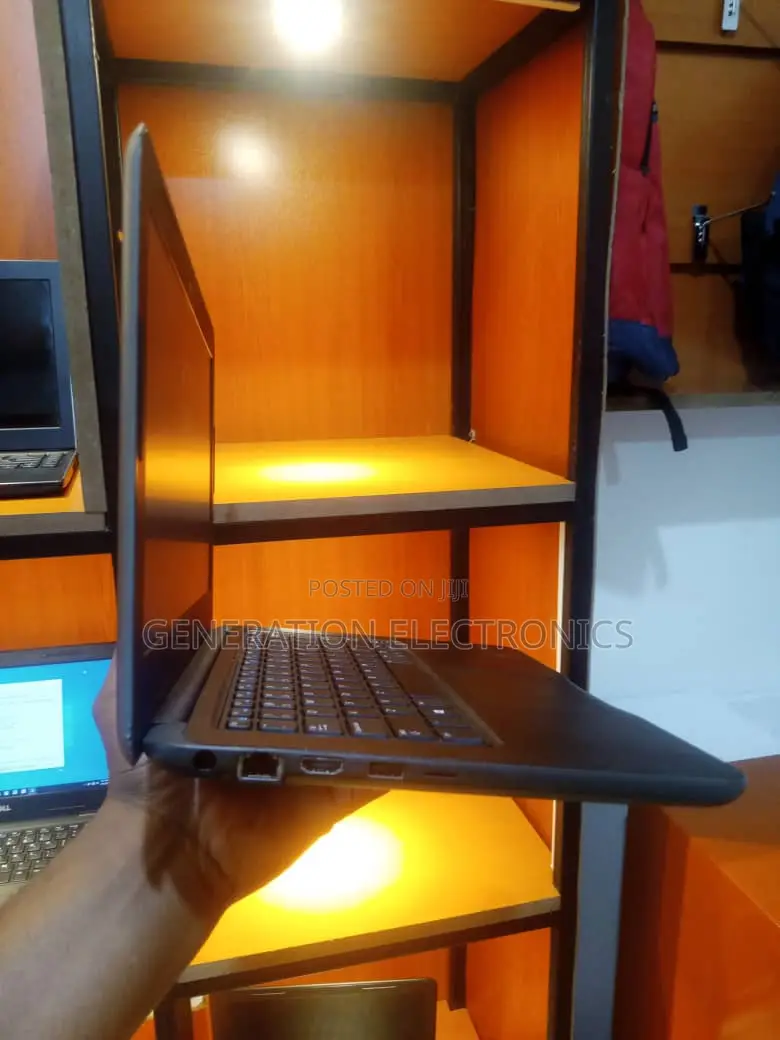Laptop Dell Latitude 3189 4GB Intel SSD 32GB