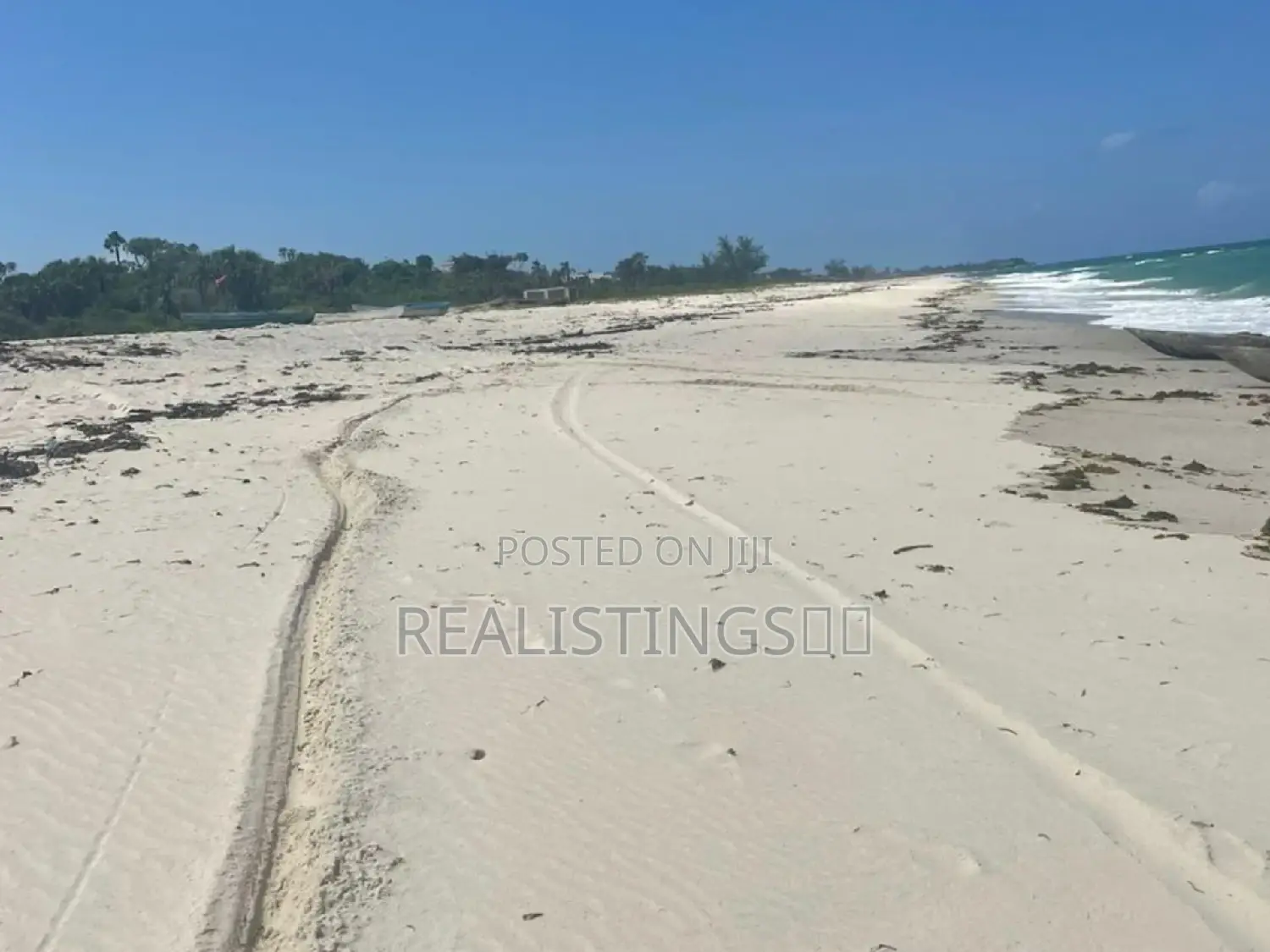 Kigamboni: Ocean Front 3 Beach Plots of 5.8 Acres Zinauzwa