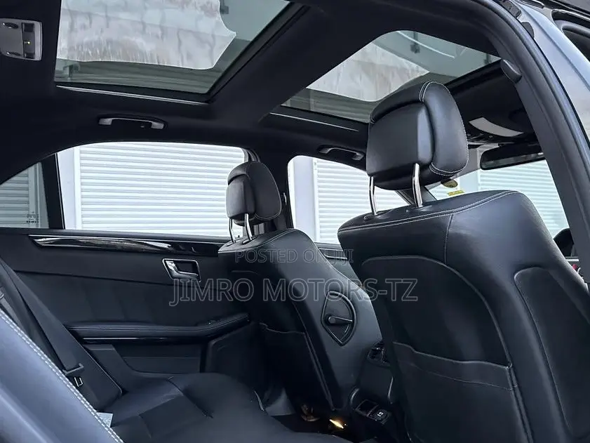 Mercedes-Benz E200 2011 Black