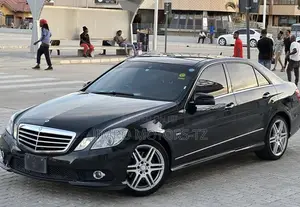 Mercedes-Benz E200 2011 Black