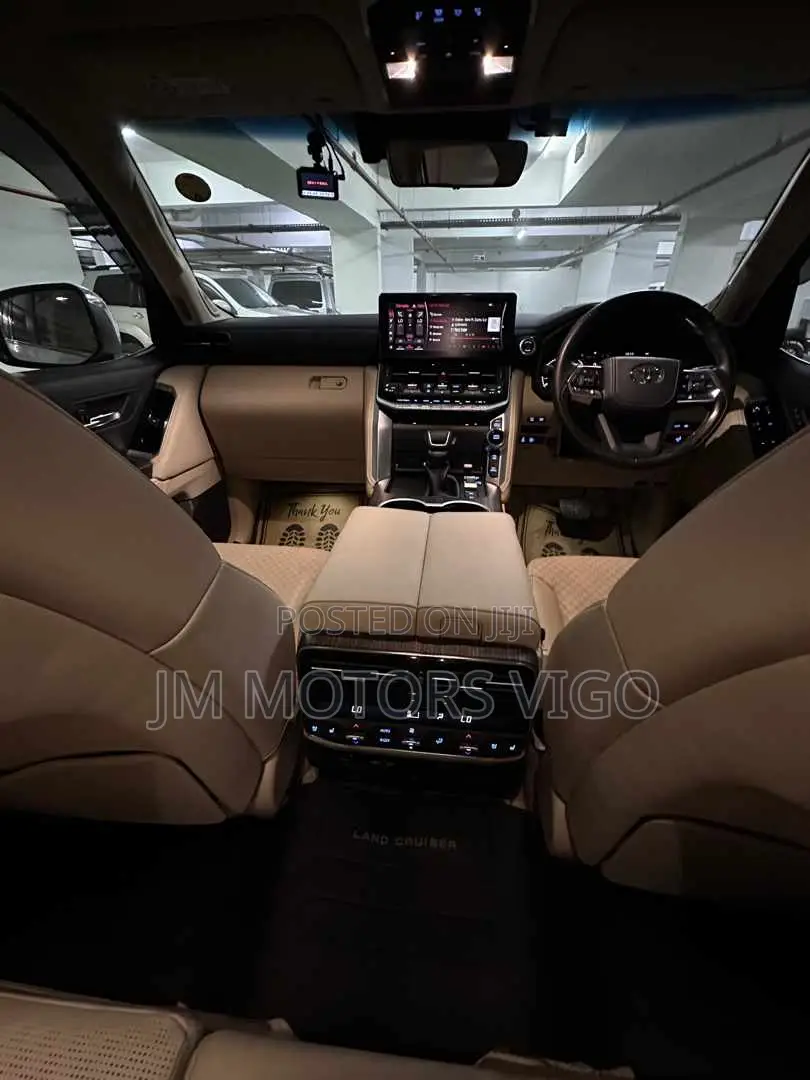 Toyota Land Cruiser 3.3 Diesel 4WD 2022 White