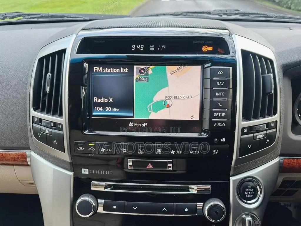 Toyota Land Cruiser 4.0 V6 GX-R 2012 Black