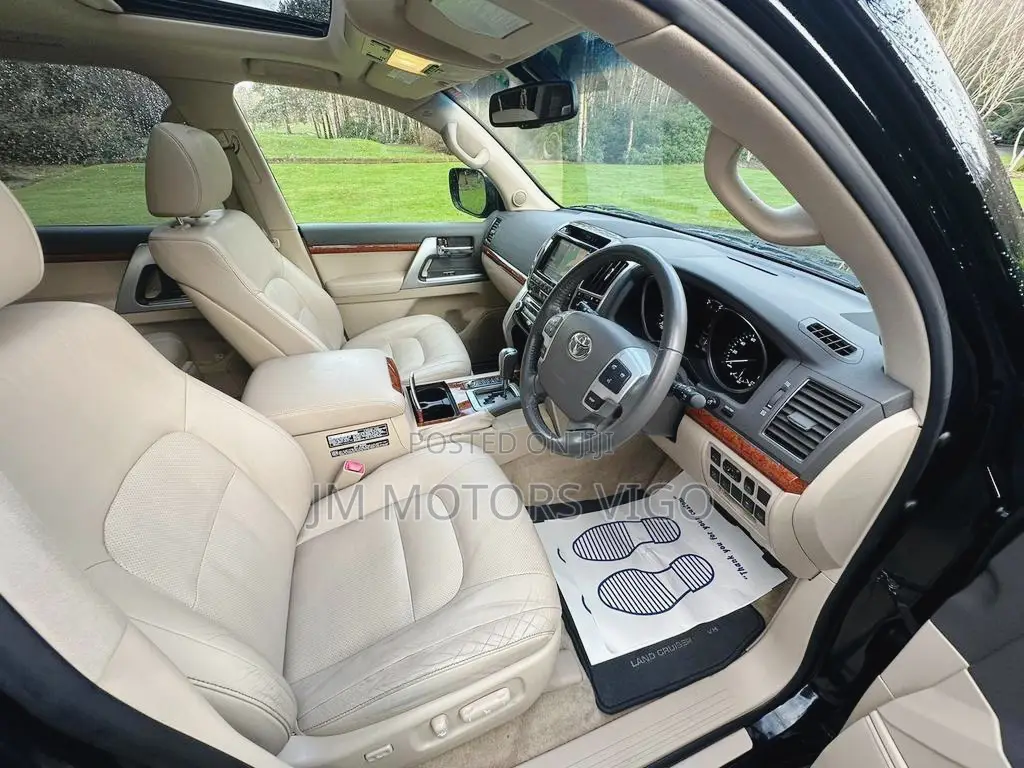Toyota Land Cruiser 4.0 V6 GX-R 2012 Black