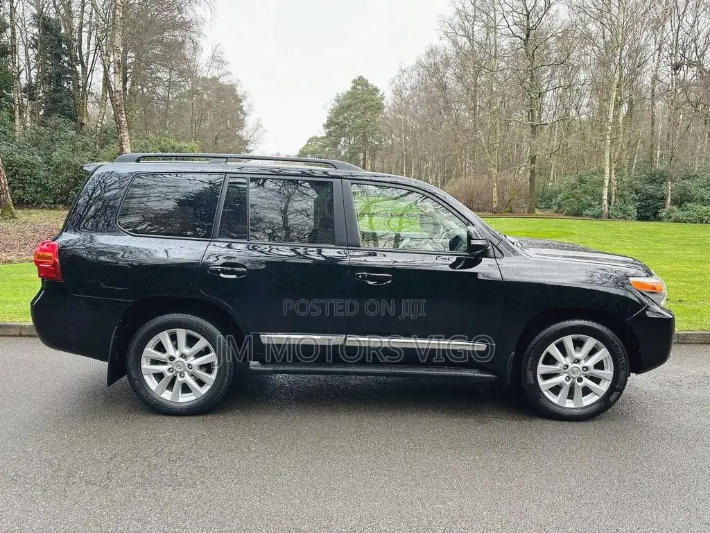 Toyota Land Cruiser 4.0 V6 GX-R 2012 Black