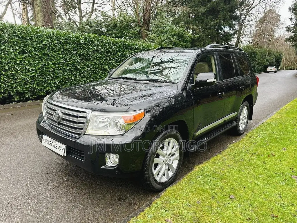 Toyota Land Cruiser 4.0 V6 GX-R 2012 Black