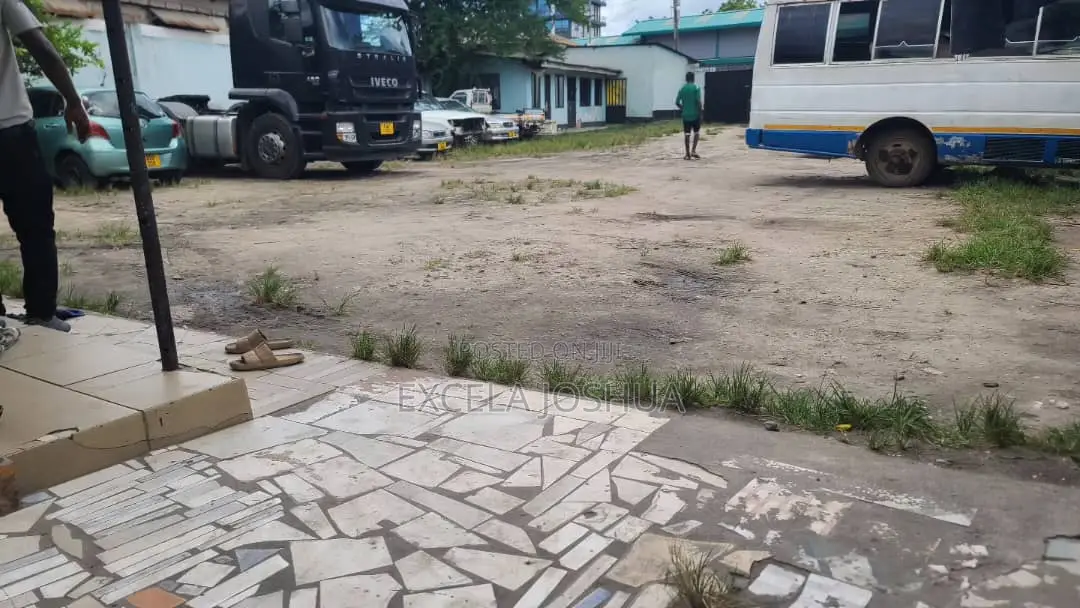 Eneo Linatazama Main Road Linauzwa Magomeni Mataa