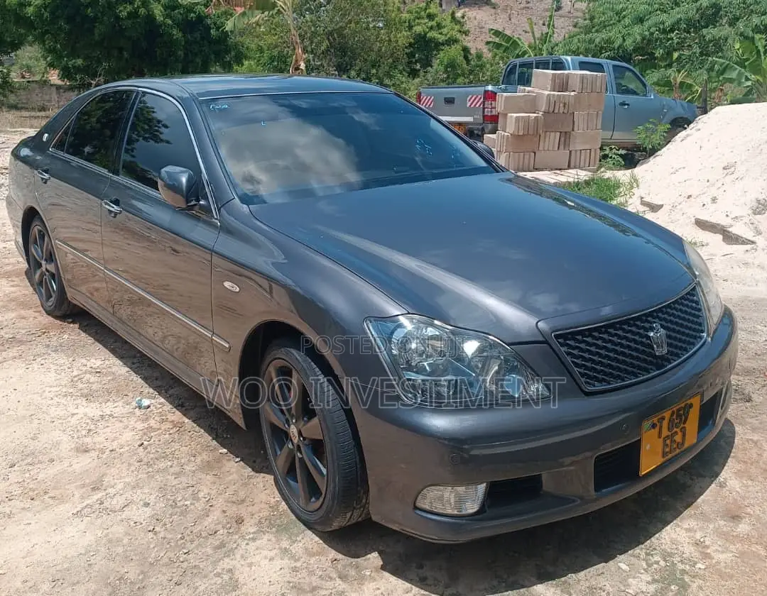 Toyota Crown 2009 Gray