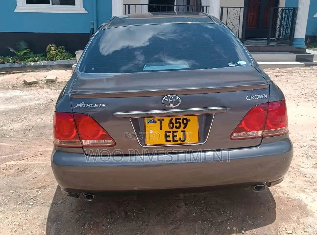Toyota Crown 2009 Gray