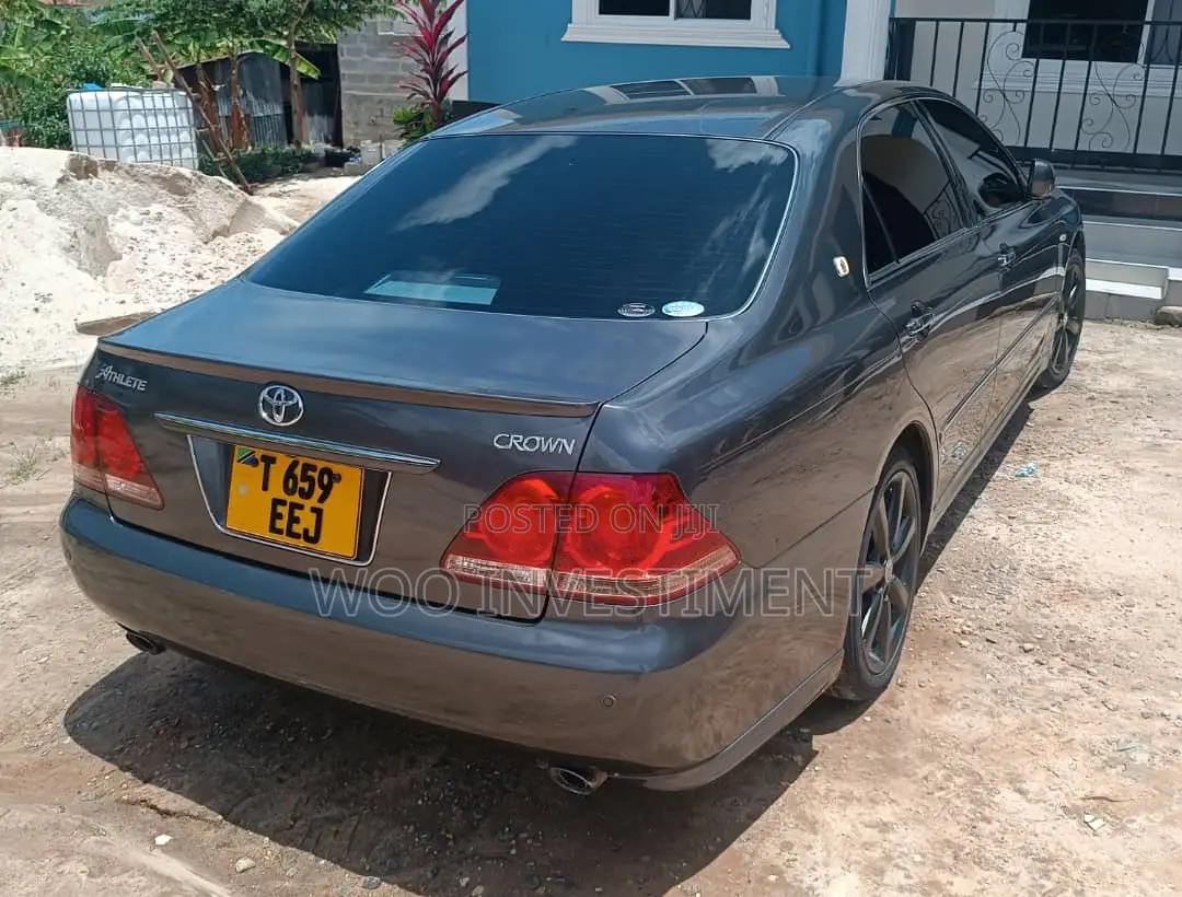 Toyota Crown 2009 Gray