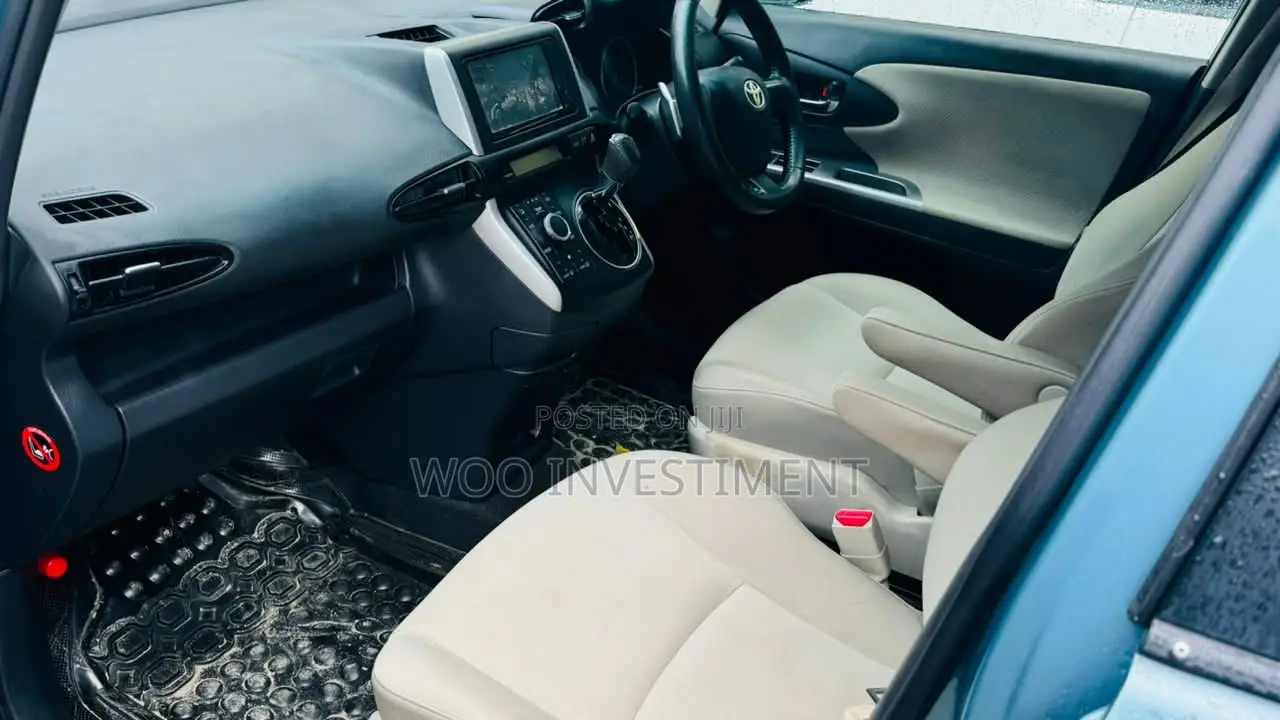Toyota Wish 2009 Blue