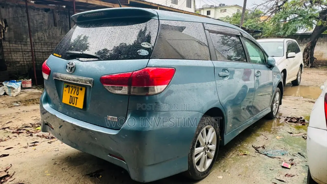 Toyota Wish 2009 Blue