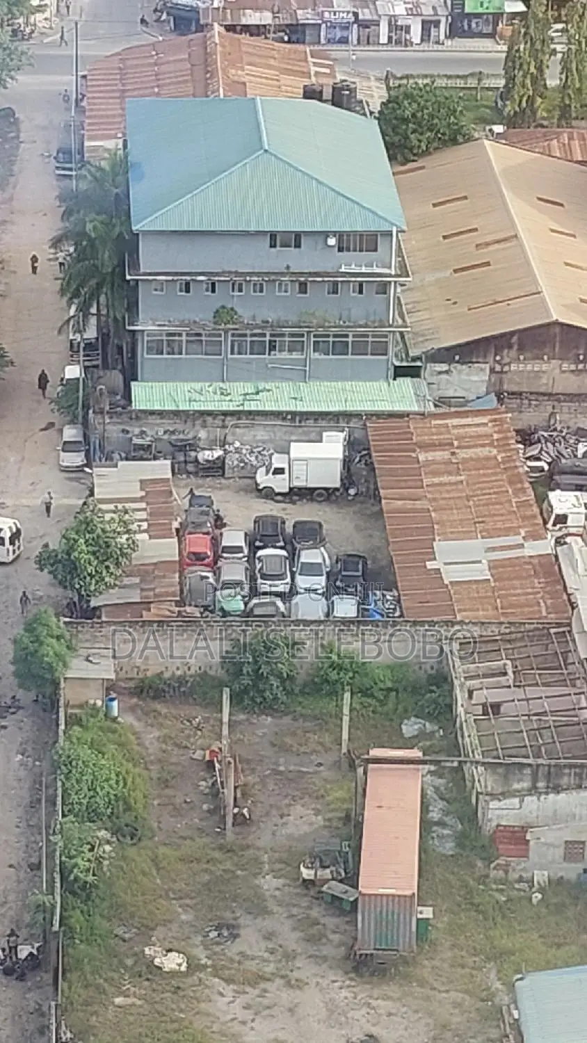 Plot at Makumbusho Pazuri Sana