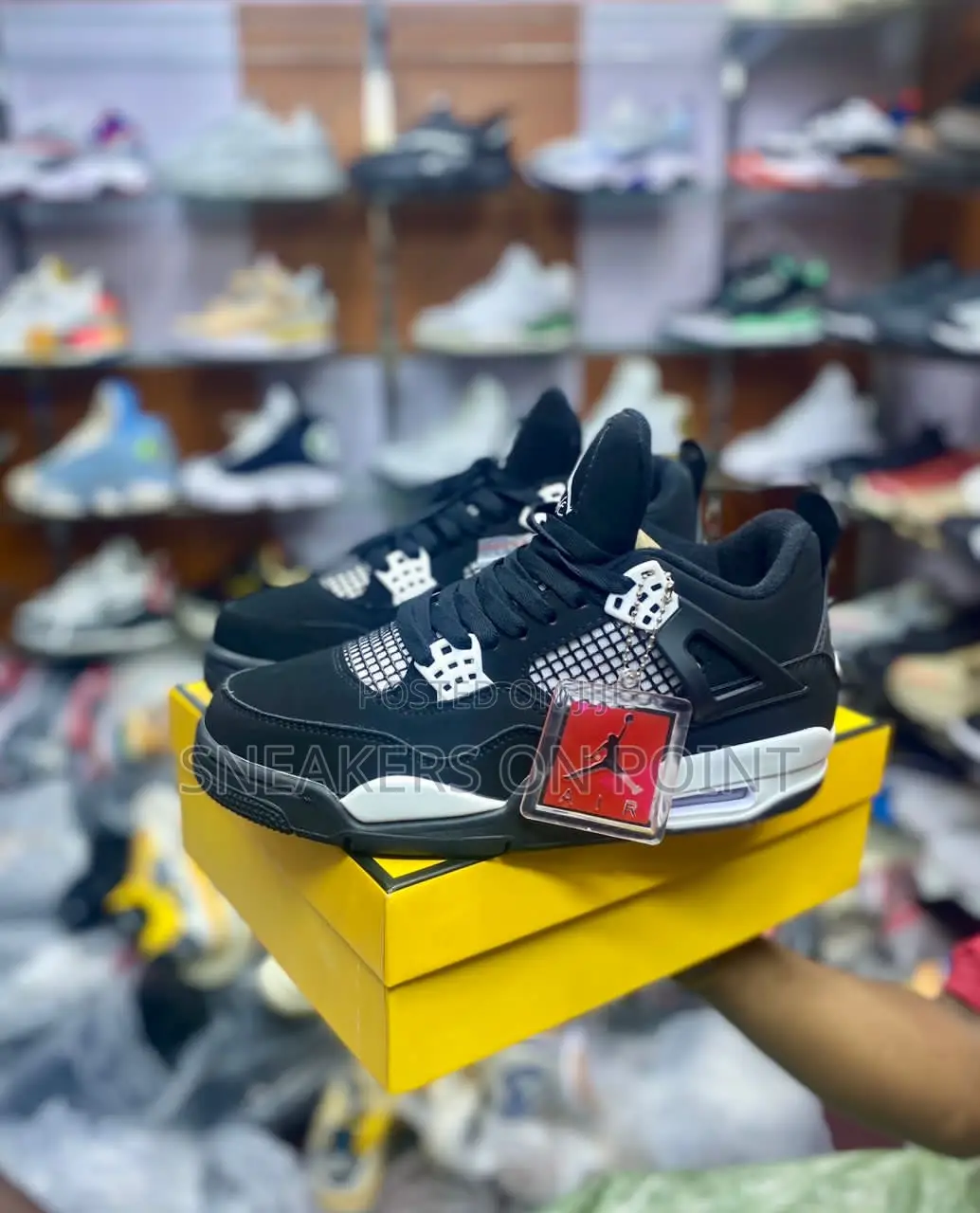 Air Jordan 4