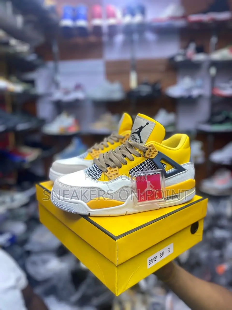 Air Jordan 4
