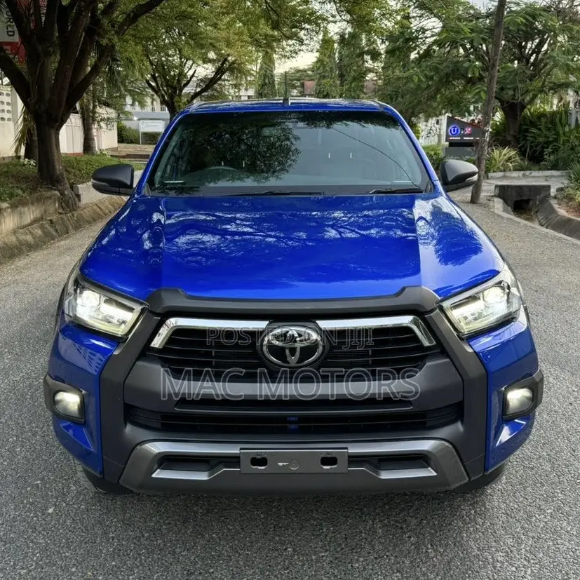 Toyota Hilux 2021 Blue