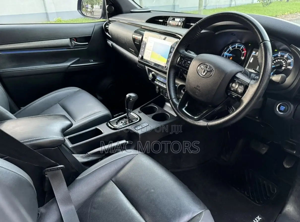Toyota Hilux 2021 Blue