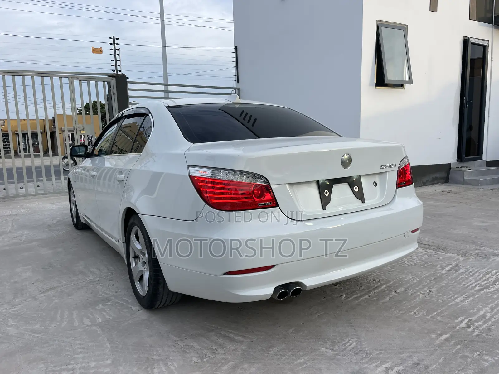 BMW 530i 2010 White