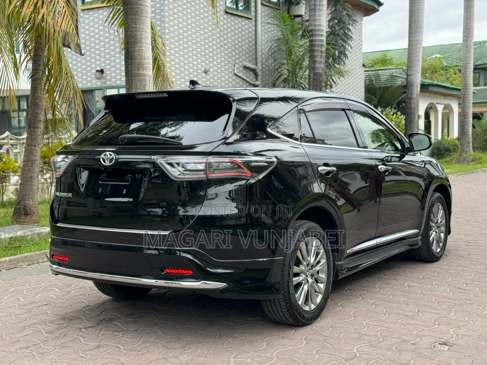 Toyota Harrier 2014 Matt Black
