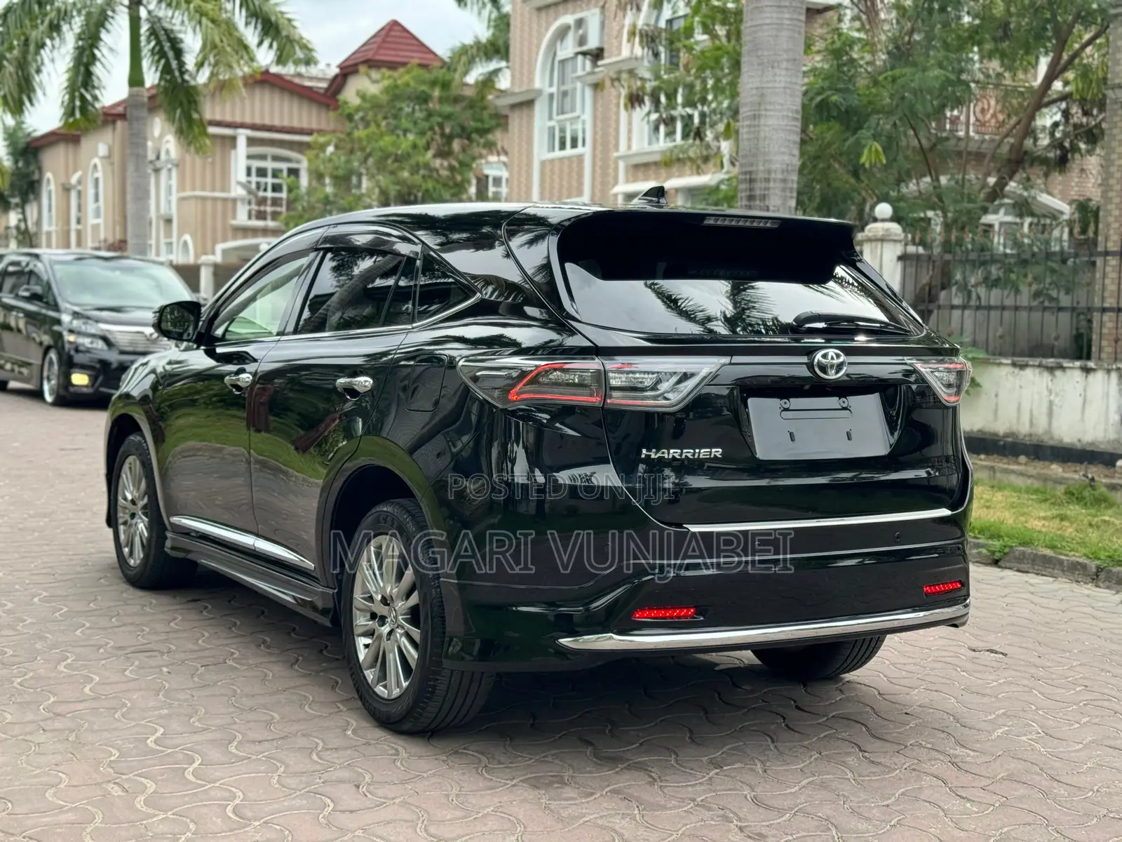 Toyota Harrier 2014 Matt Black