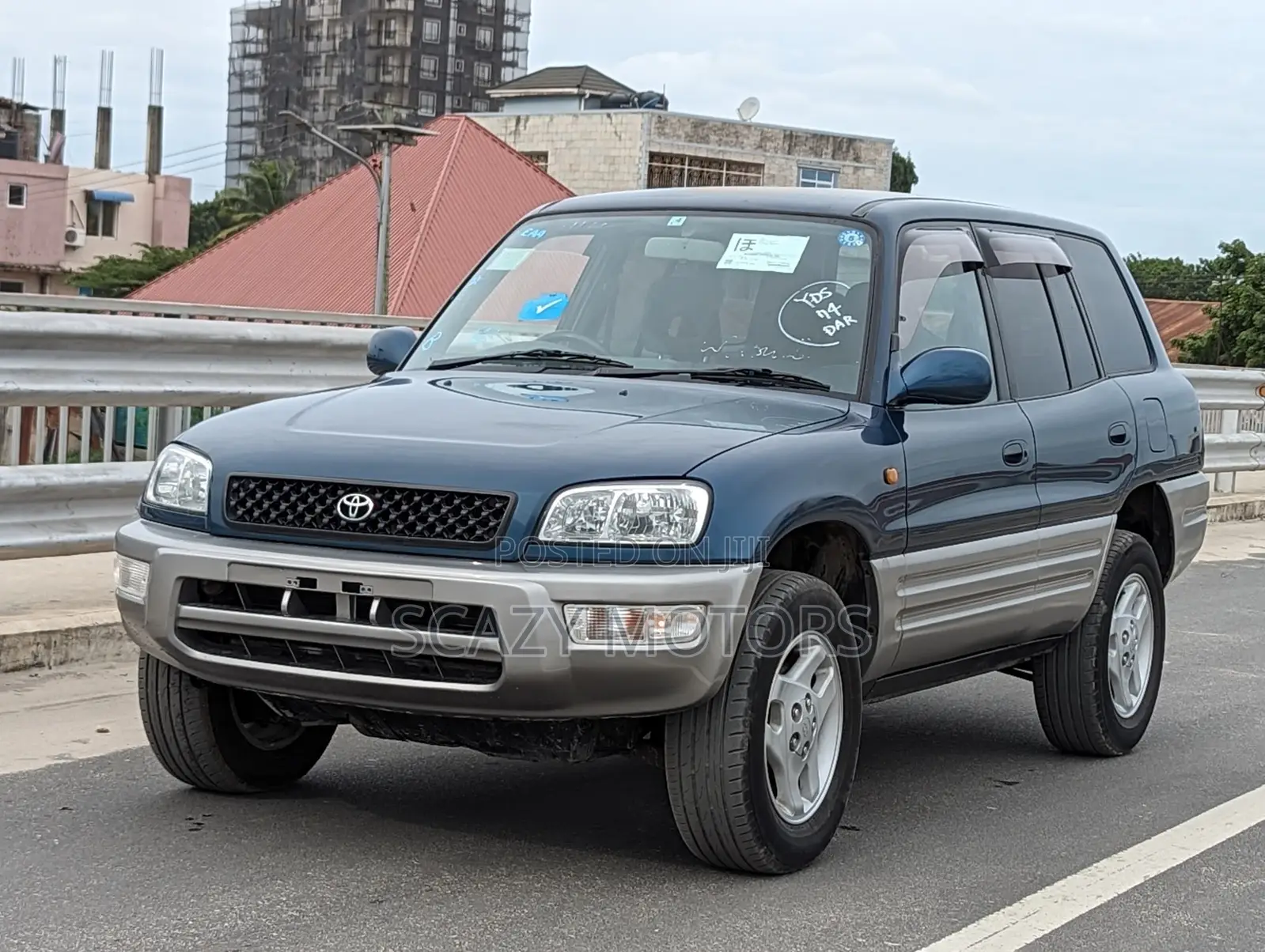 Toyota RAV4 1999 Blue