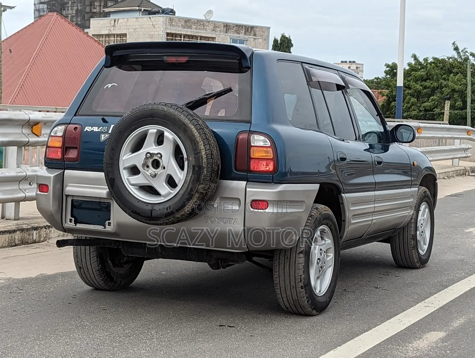 Toyota RAV4 1999 Blue