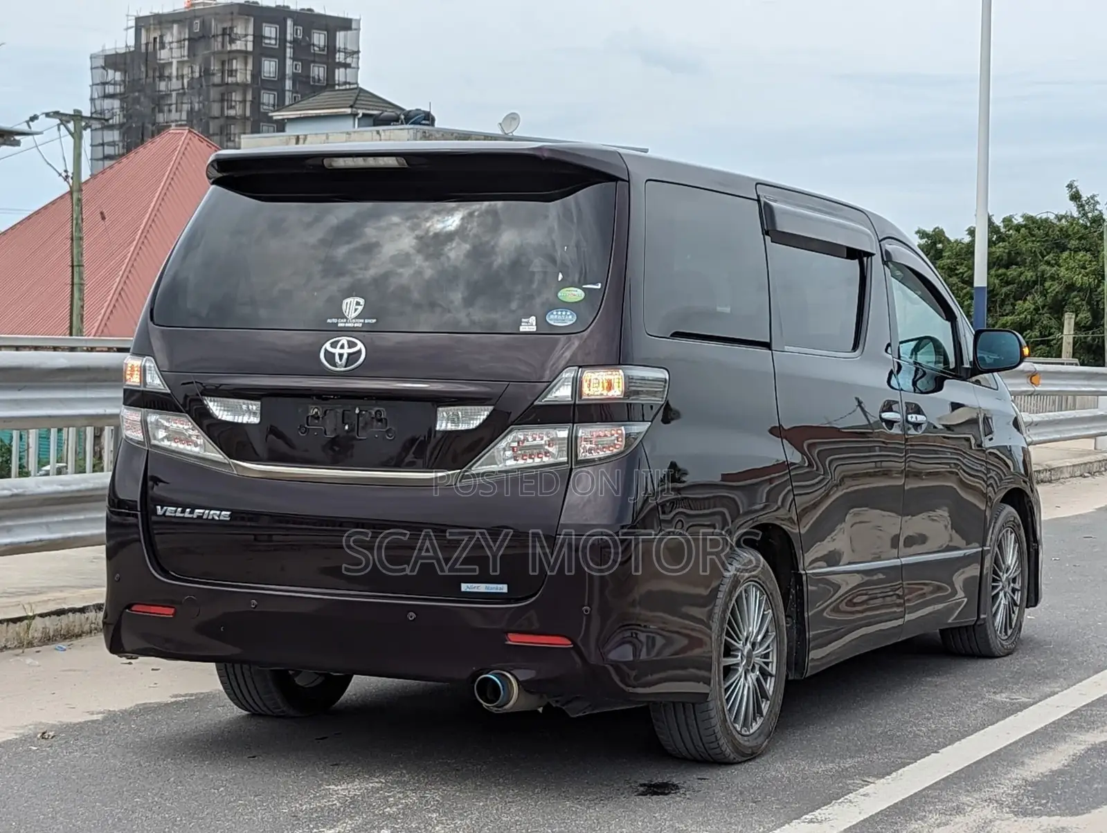 Toyota Vellfire 2011