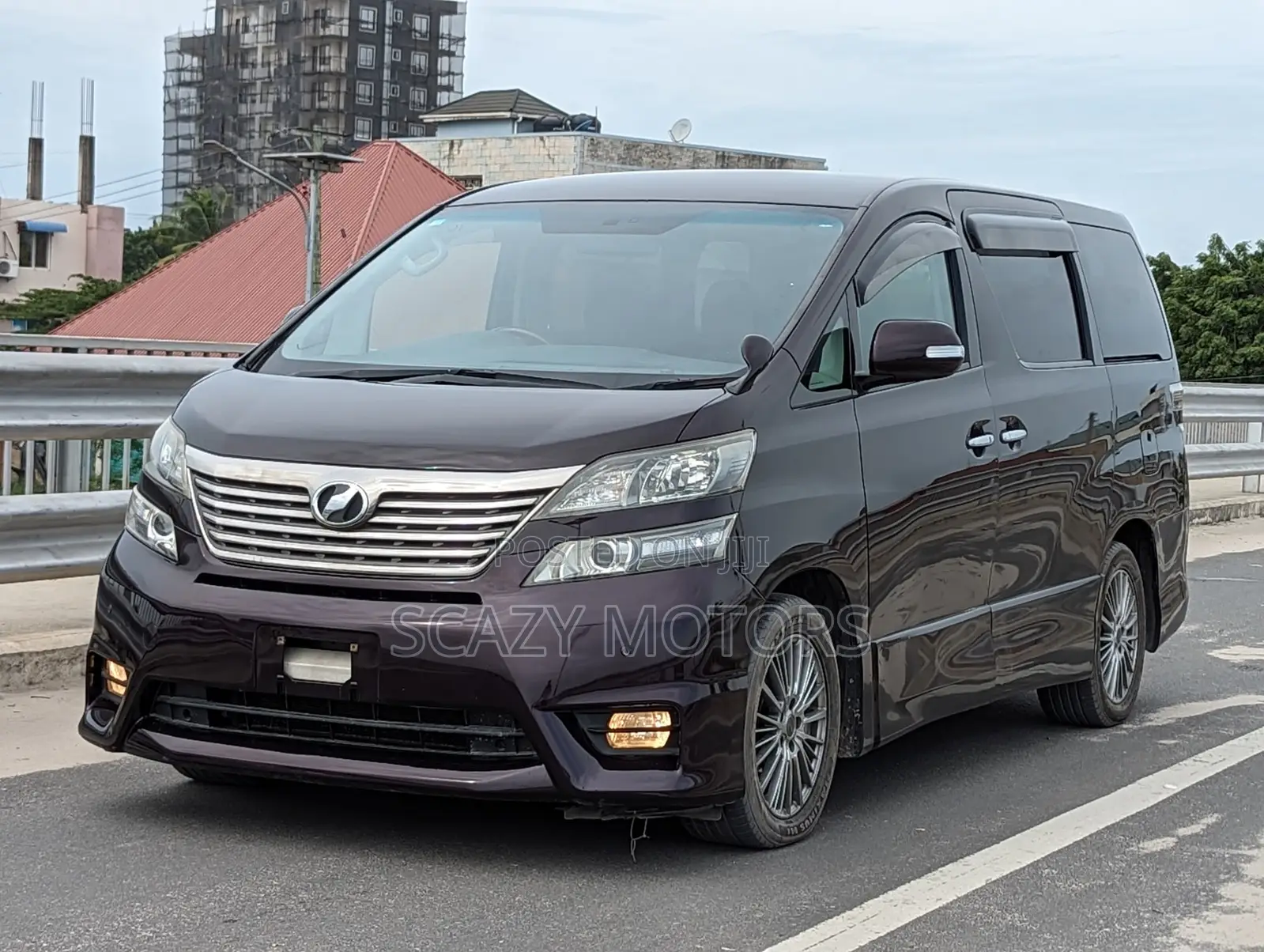 Toyota Vellfire 2011