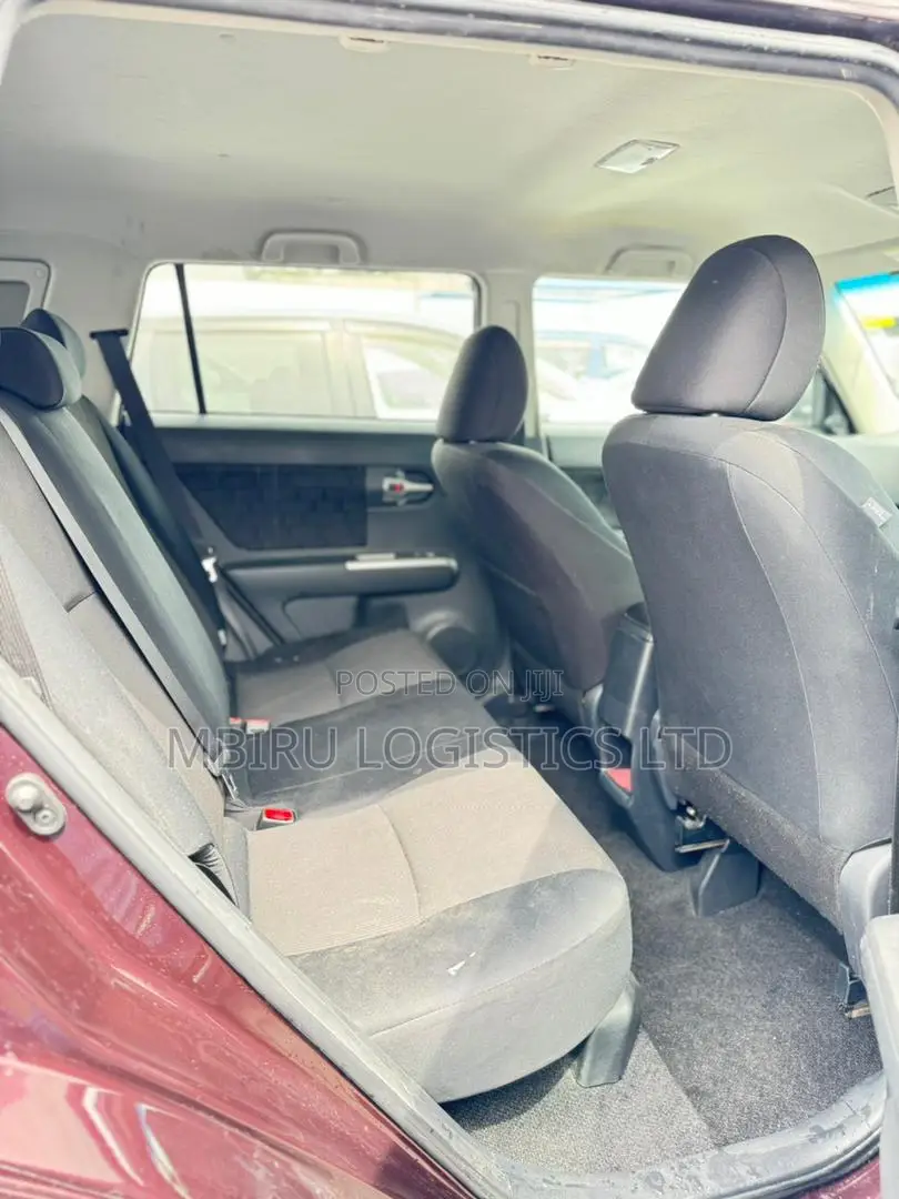 Toyota Corolla Rumion 2010