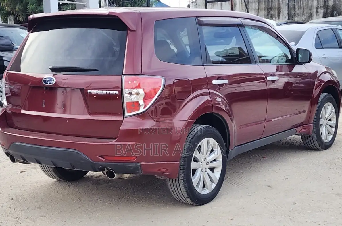 Subaru Forester 2011 Burgundy