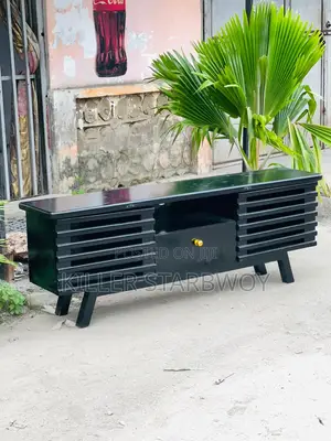 Tv Show Case Used