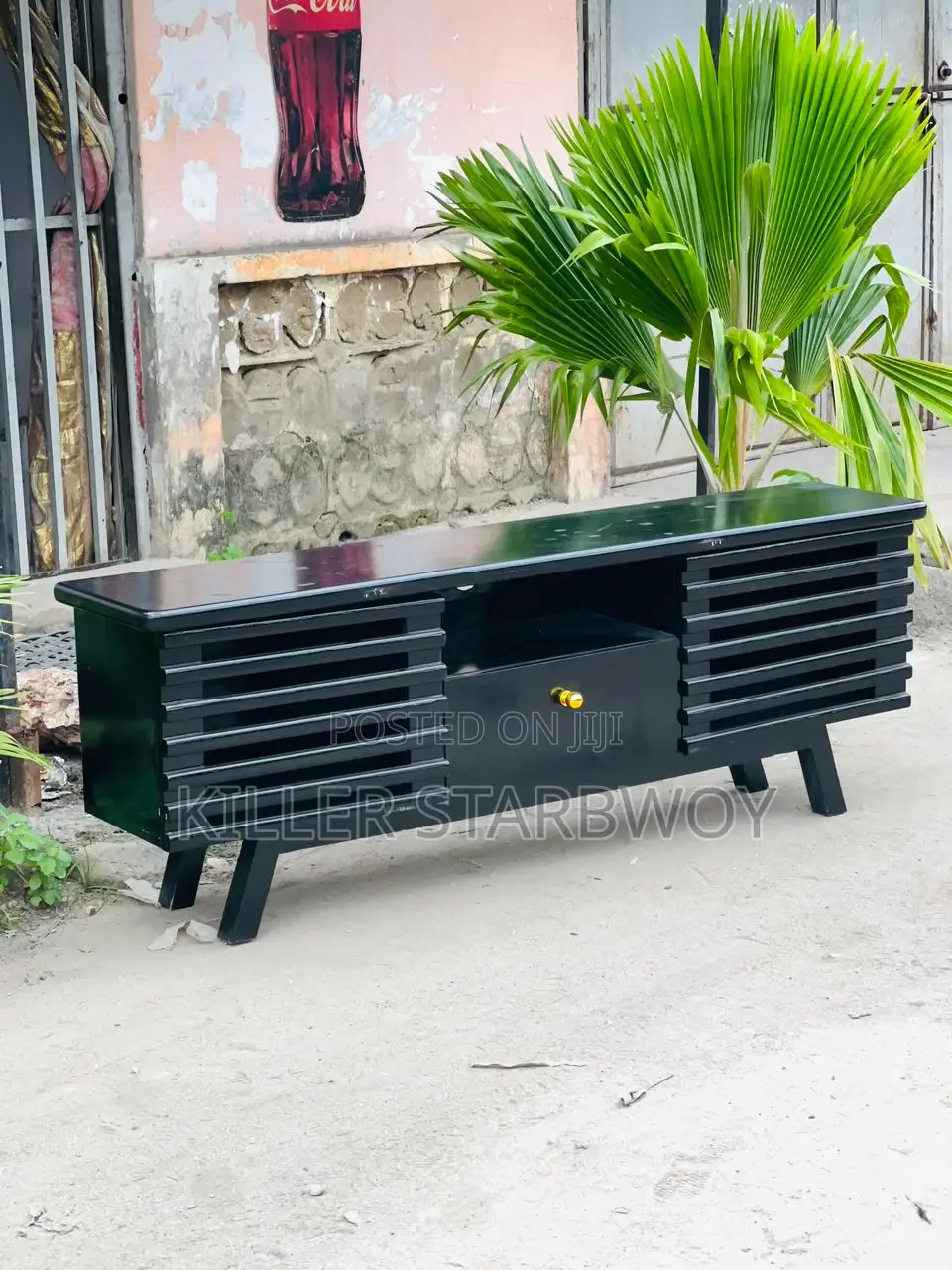 Tv Show Case Used