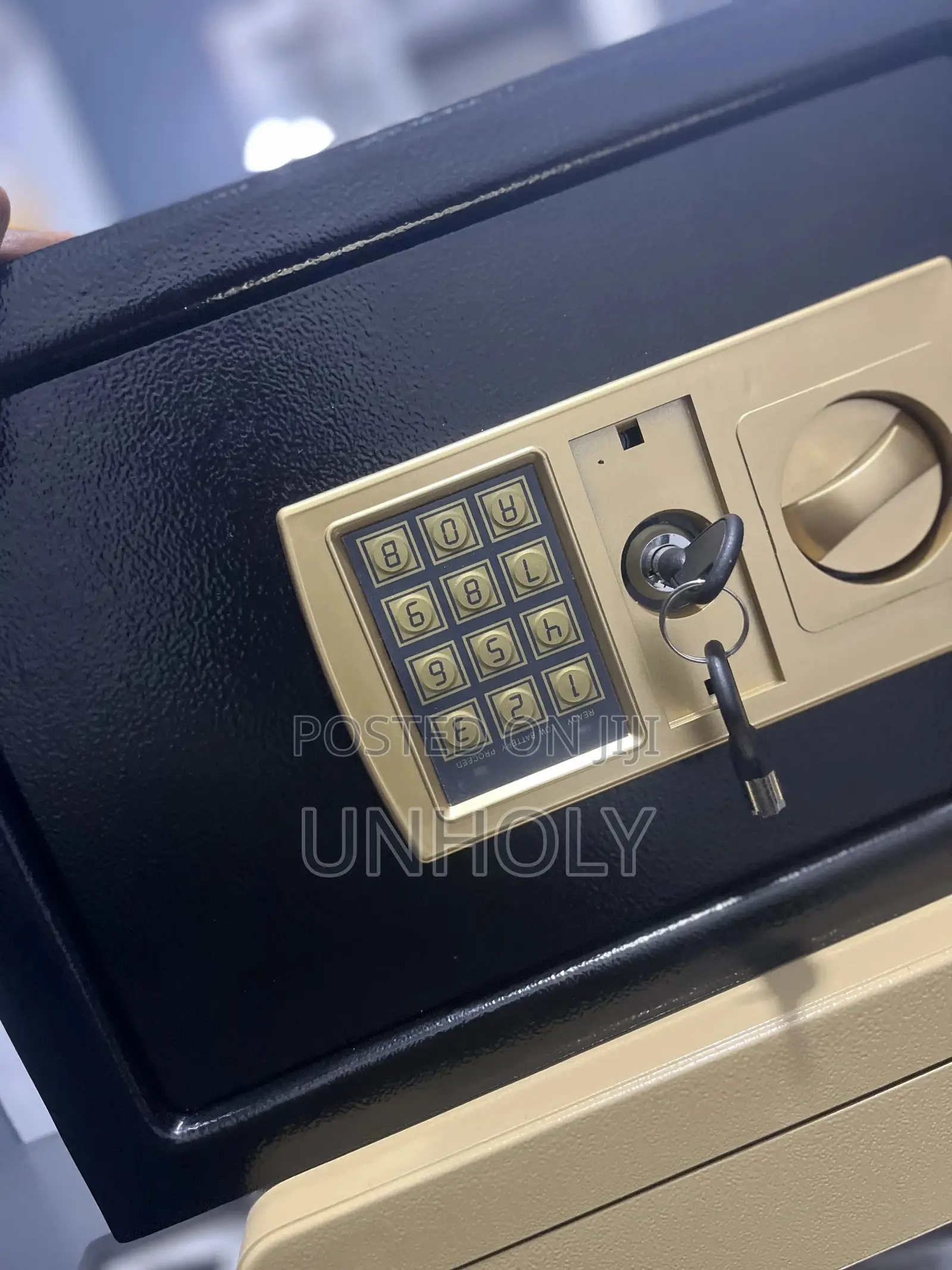 Safe Box (Medium Size)
