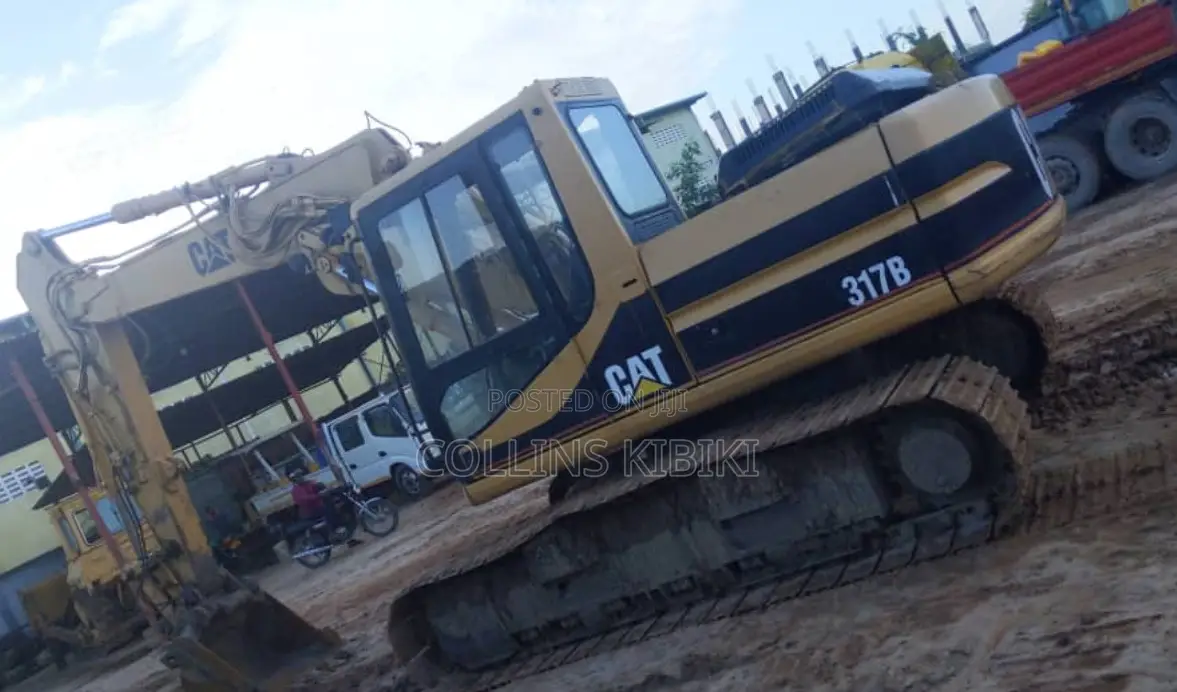 Cat 317 B Excavator