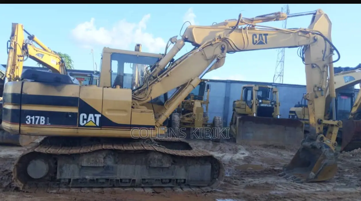 Cat 317 B Excavator