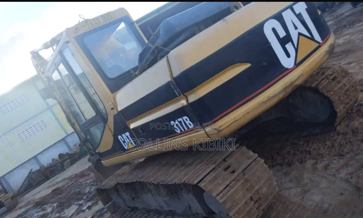 Cat 317 B Excavator