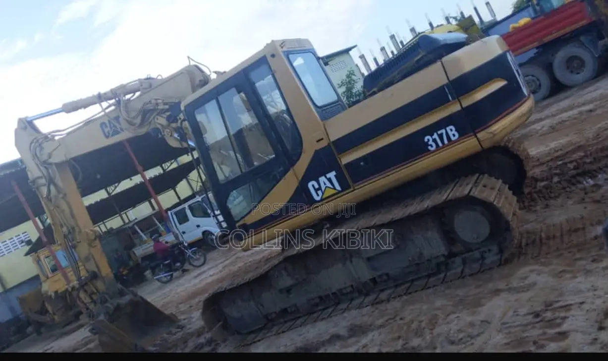 Cat 317 B Excavator