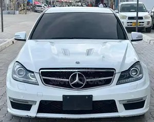 Mercedes-Benz C-Class 2010 White