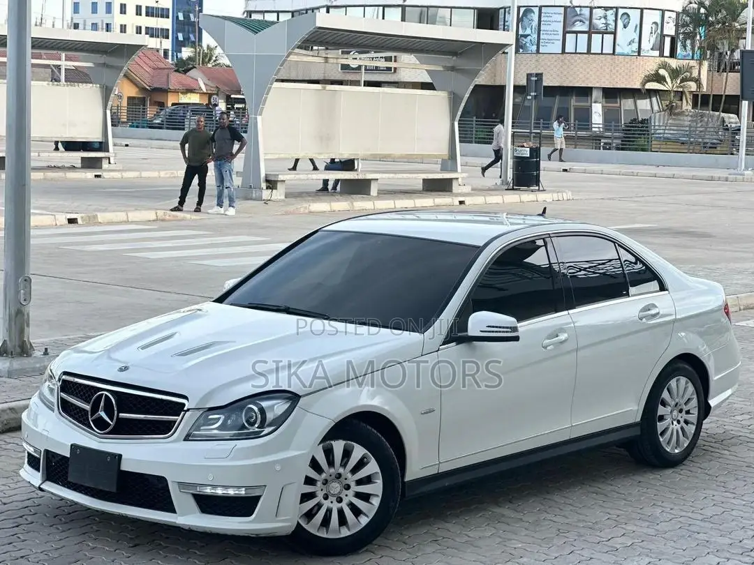 Mercedes-Benz C-Class 2010 White
