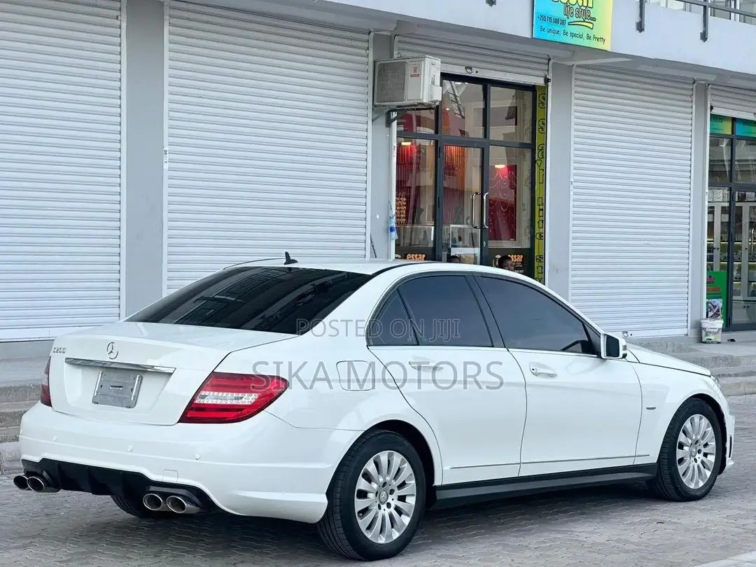 Mercedes-Benz C-Class 2010 White