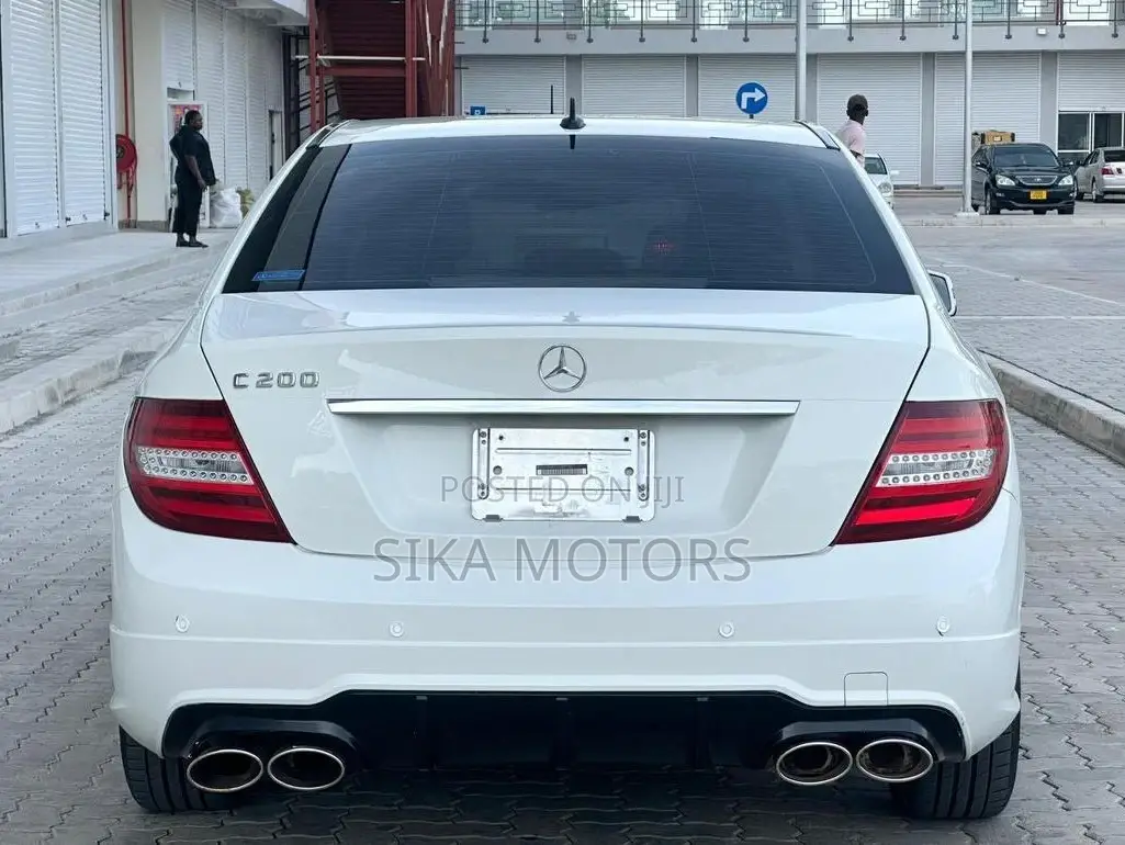 Mercedes-Benz C-Class 2010 White
